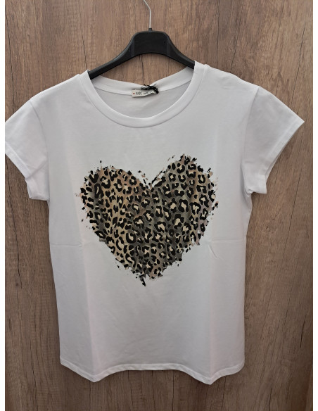 Póló szív mintával