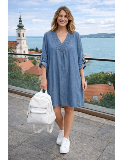 Farmer ruha V nyakú